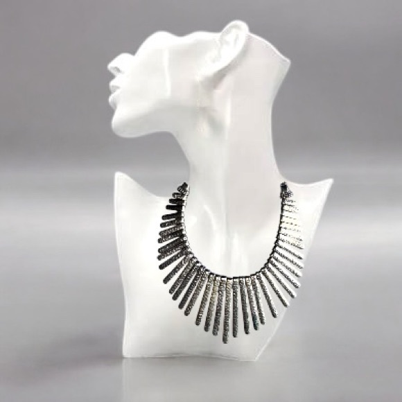 Jewelry - Silver Tone Fringe Chunky Statement Necklace